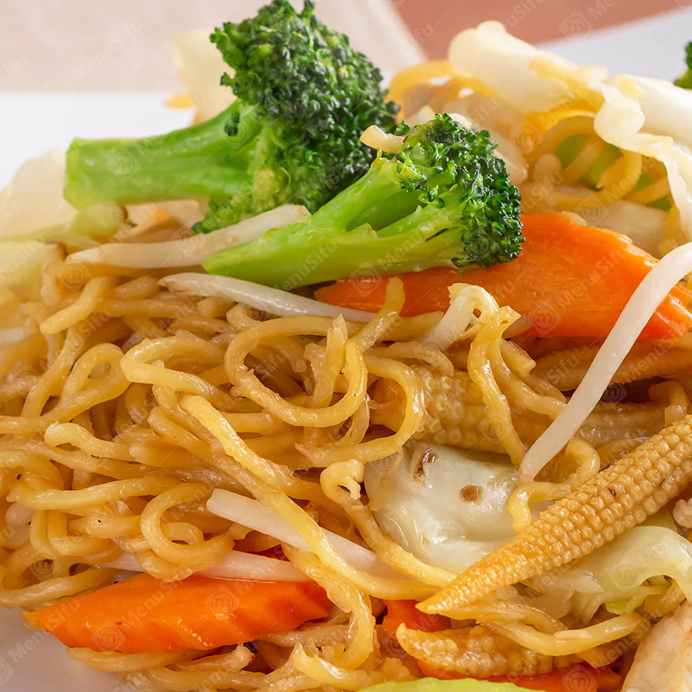 Vegetable lo mein with broccoli at Happy Wok, a Chinese Restaurant in Livonia